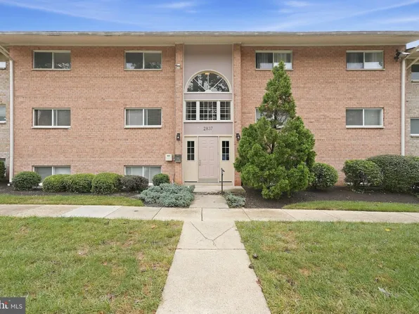 2837 Kalmia Lee Ct APT 301, Falls Church, VA 22042
