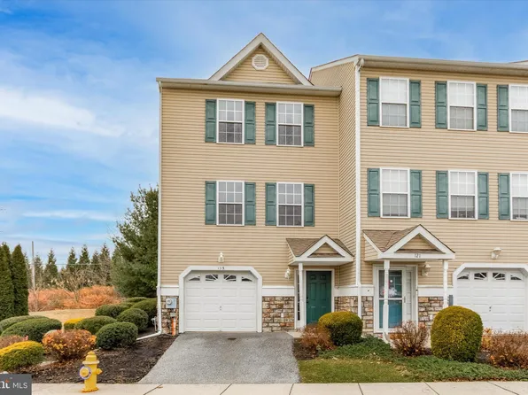 123 Julianna Way, Aston, PA 19014