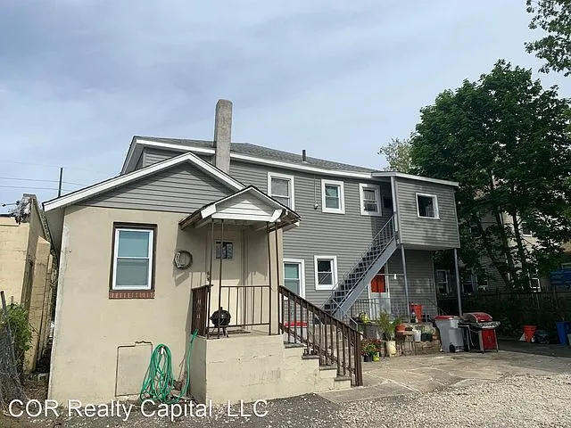 2 bed, 700 sqft, $1,395 — Photo 1