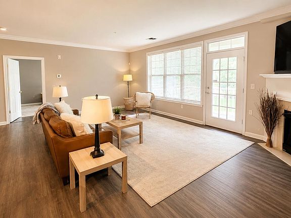 5th image of 314 Masterson Ct