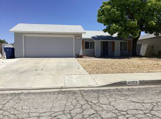 43216 Laurelwood Ln, Lancaster, CA 93536