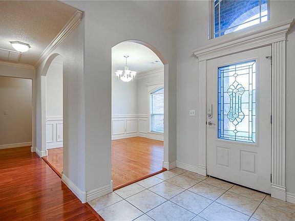 5th image of 301 Essex Way