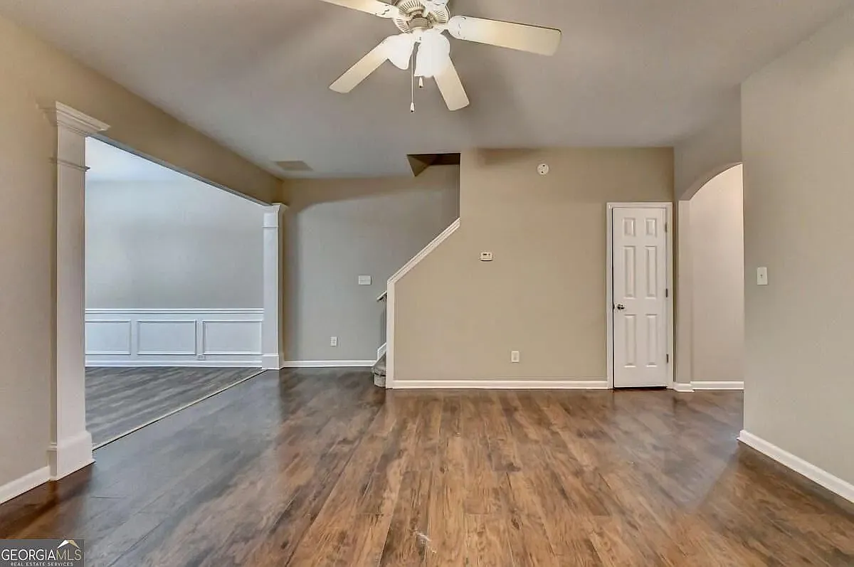 2 bed, 1696 sqft, $2,150 — Photo 4