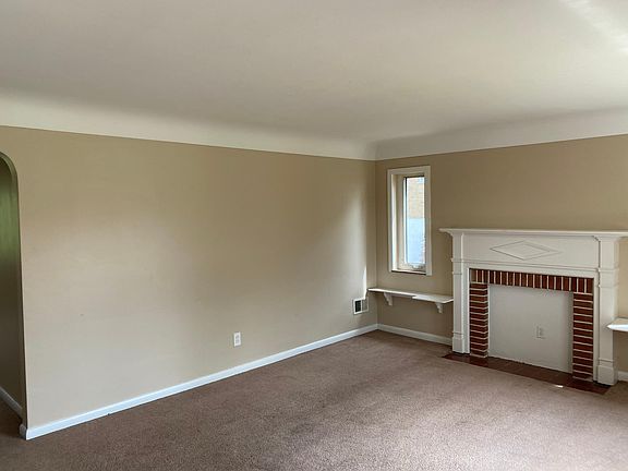 4th image of 2770 Roseann Ln Floor 1