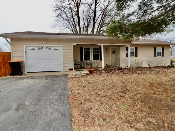 640 Willow Ln, Lebanon, MO 65536