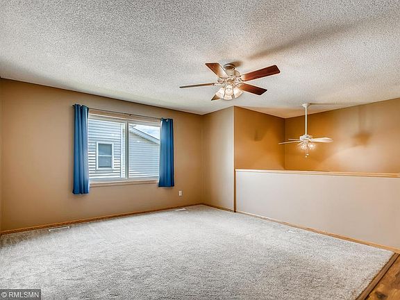 4th image of 300 Cari Park Ln