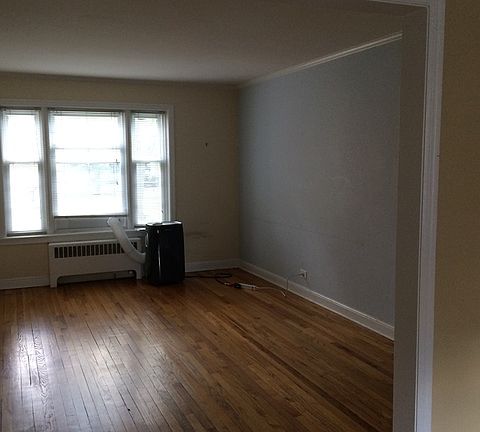 2nd image of 506 Bonnie Brae Pl #1G