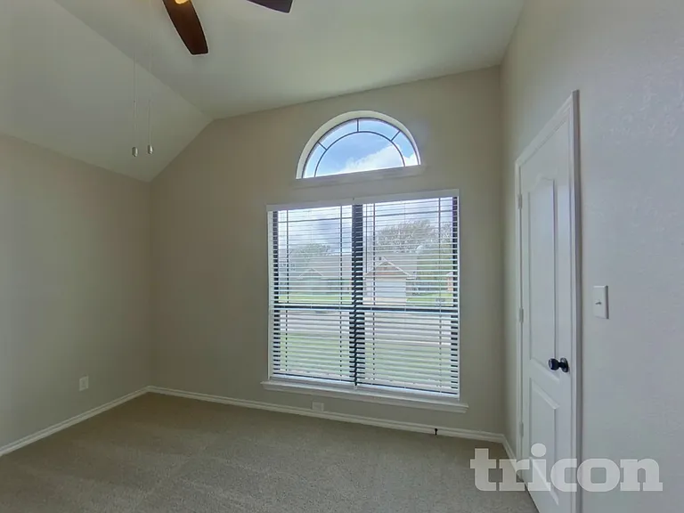 108 Parkwood Ct — Photo 13
