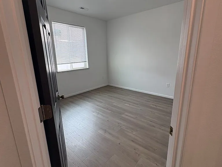 2390 Cascade St — Photo 15