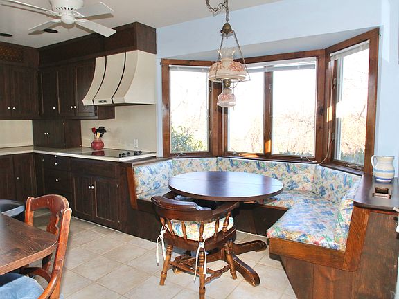 5th image of 30 Seaside Ave