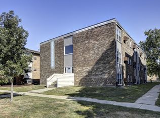 504 E St #WHITE23, Champaign, IL 61822