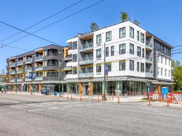 2471 Saint George St #512, Vancouver, BC V5T 3R1