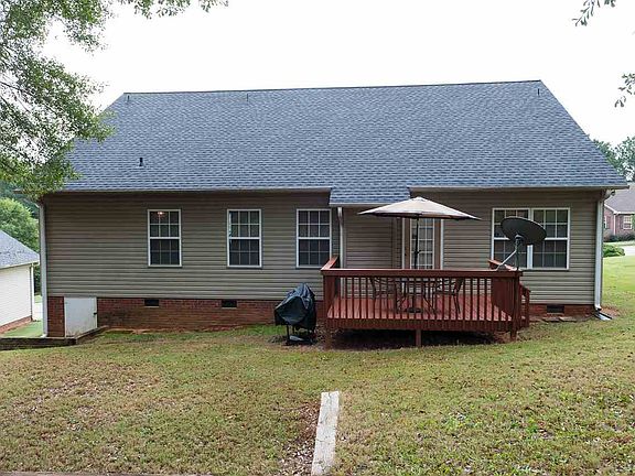 2nd image of 251 Lynhaven Dr