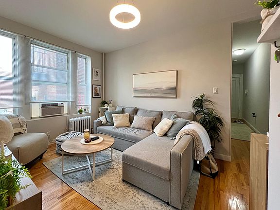 3rd image of 3070 32nd St APT 6