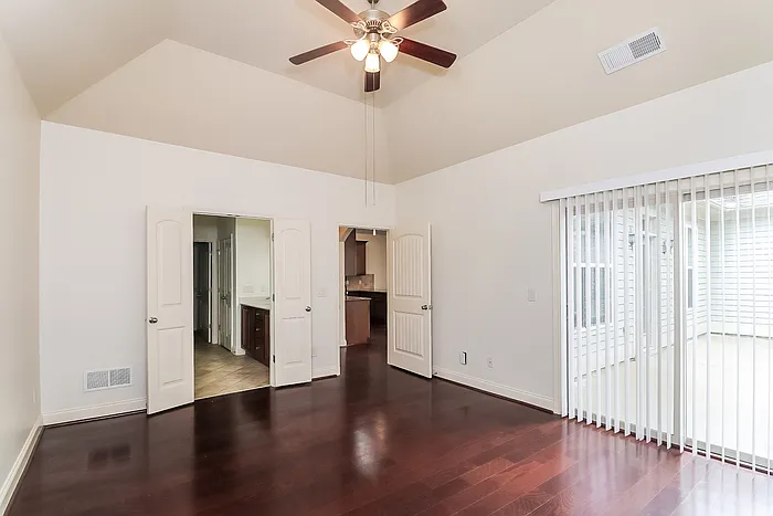 229 Highland Village Ln — Photo 10