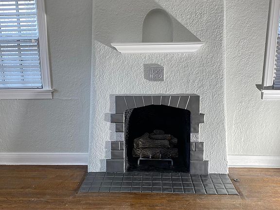 Fireplace and mantel