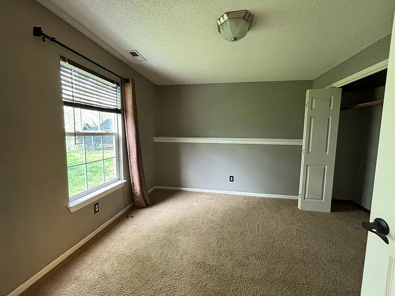 2128 Catie Ln — Photo 12