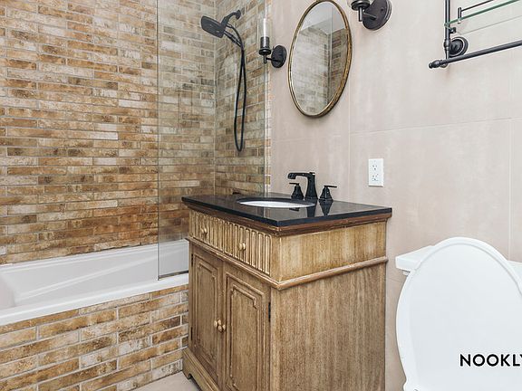 5th image of 224 W 124th St #1526