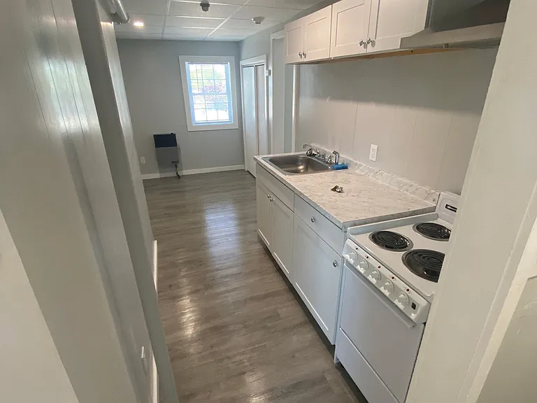 20 Laurel St #4 — Photo 3