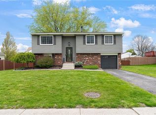 398 Wurlitzer Dr, North Tonawanda, NY