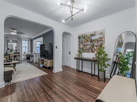 3rd image of 4112 41st St APT 2K