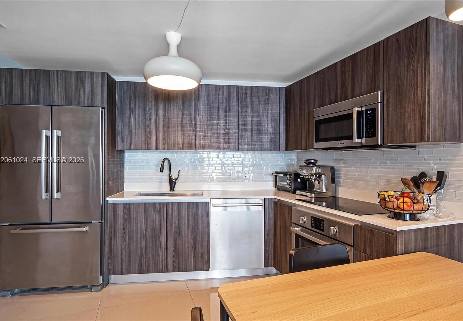 Aria On The Bay Condo — Photo 4