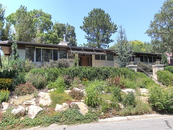 4th image of 2885 E Live Oak Cir
