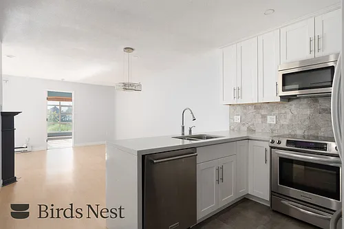 8989 Hudson St #409 Photo 1