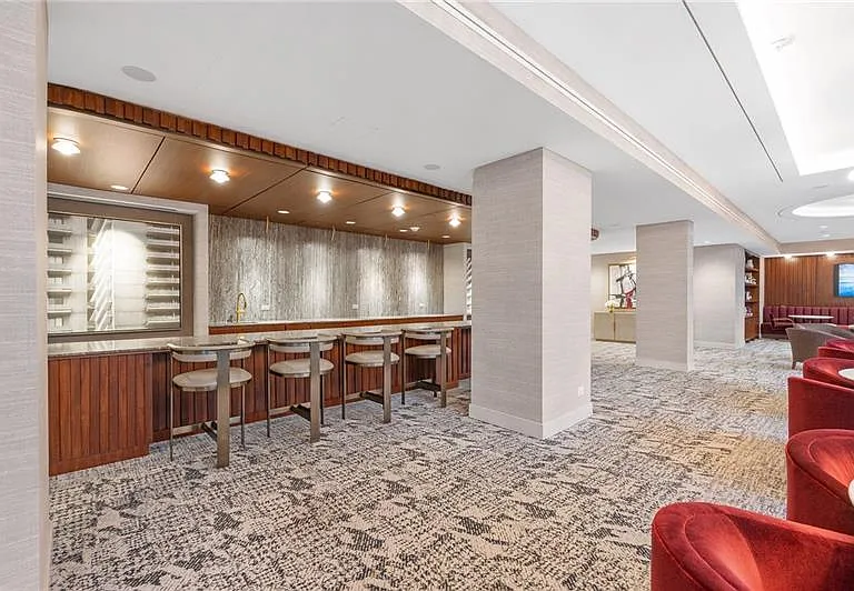 2575 Peachtree Rd NE #22A — Photo 39