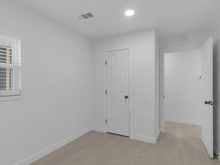 10938 Fleming Dr — Photo 8
