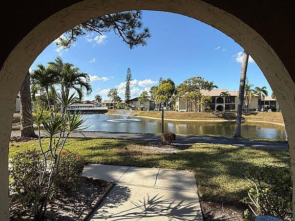 5th image of 338 Pine Ridge Circle #B-2