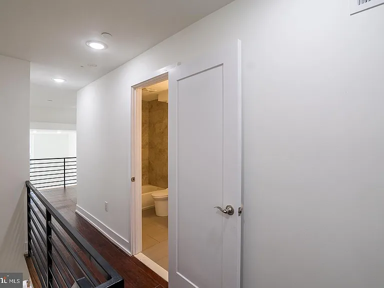1220 N Lecount St #A — Photo 16
