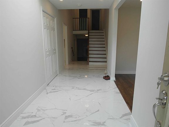 3rd image of 134 Oxford St