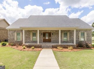 55 River Ridge Dr, Hawkinsville, GA 31036