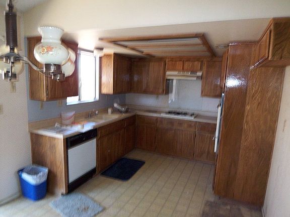 2nd image of 22060 Klickitat Ave