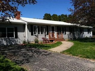 50 Ann Ln, North Kingstown, RI 02852