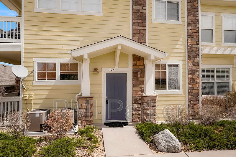 2 bed, 2.0 bath, 1206 sqft, $2,000 — Photo 1