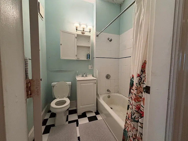 33 Kent St #3 — Photo 10