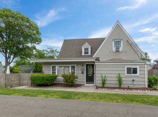 130 Grove St, Stratford, CT 06615