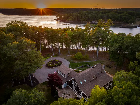 38 Higbee Lane, Boothbay, ME 04537