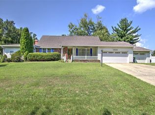 1824 Ferris Dr, Decatur, IL 62521