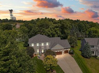 7882 Penny Ln, Woodbury, MN 55125