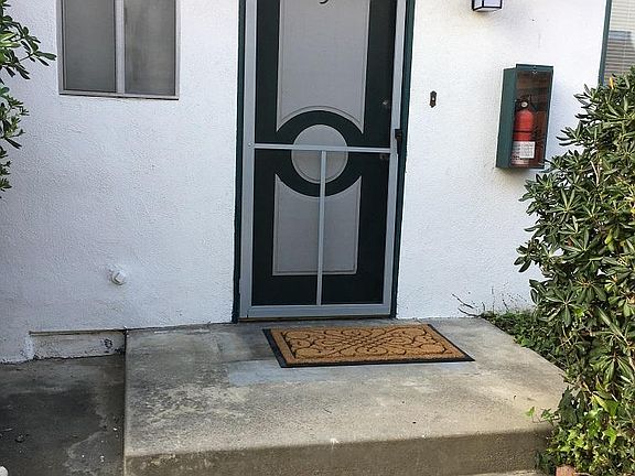 2nd image of 22718 Maple Ave APT 3