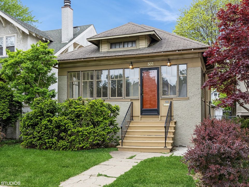 1st image of 533 Clarence Ave