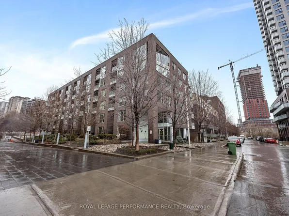 300 A Lett St #104, Ottawa, ON K1R 0B8