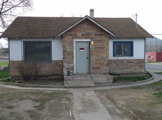 302 E 3rd St, Lind, WA 99341