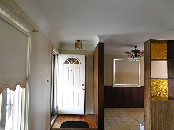 2nd image of 25075 Ronald St