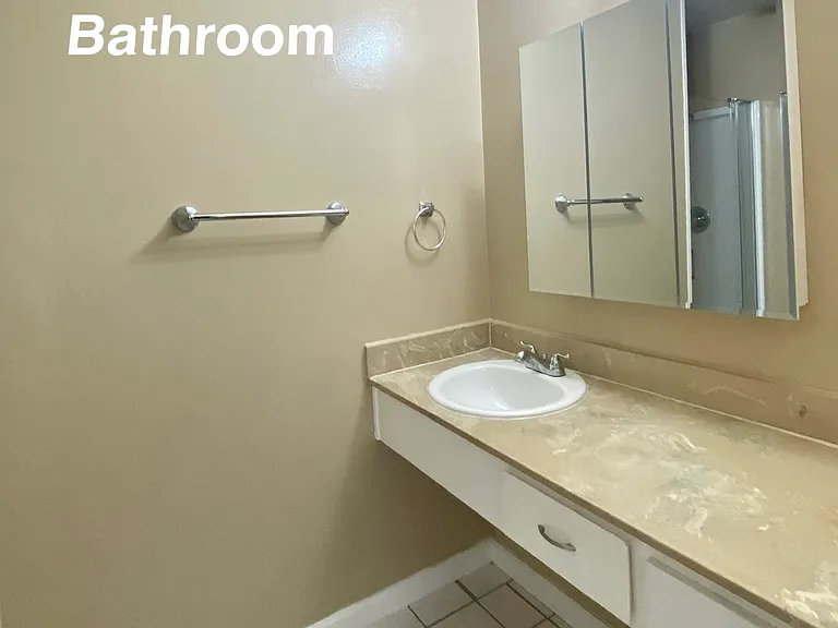 7708 La Mancha Way — Photo 14