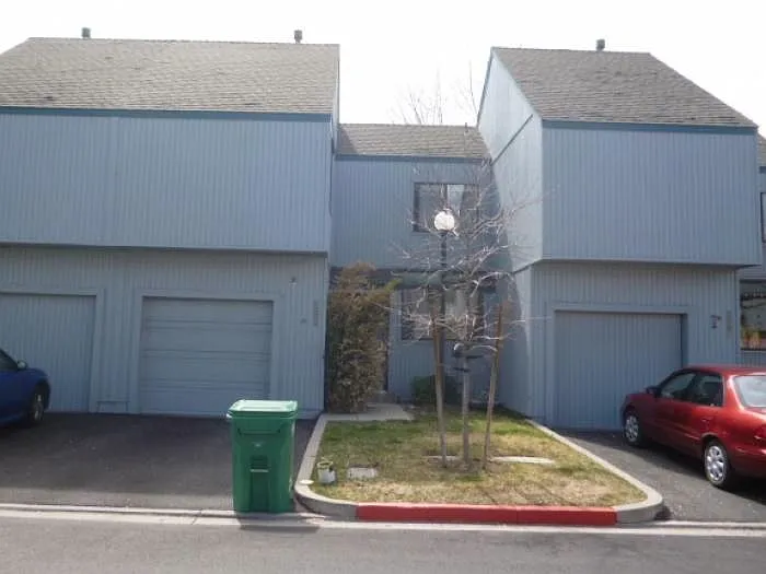 2223 Ash Ave photo 1