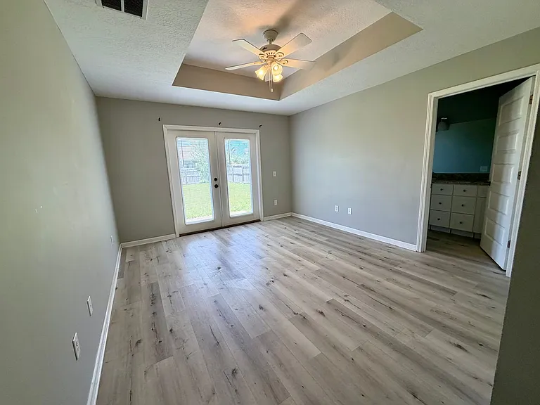 2419 Cocoa Ave — Photo 4